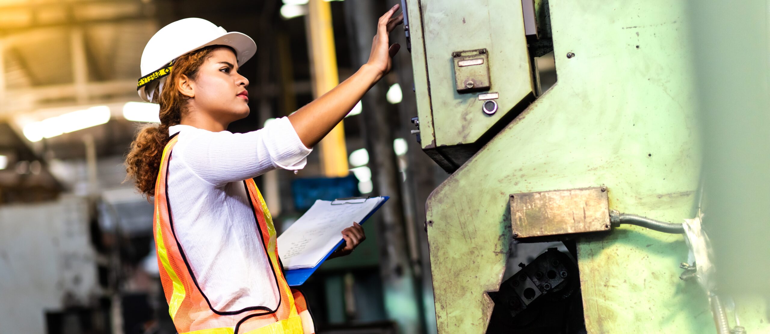 Manufacturing,Factory,Female,Mechanical,Engineer,Works,On,Personal,Computer,At